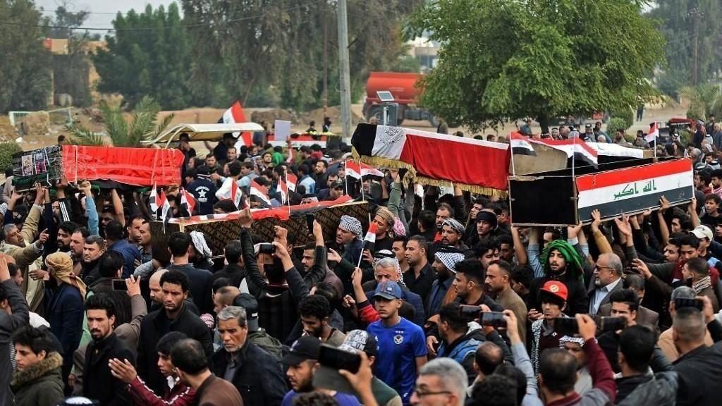العراق: يجب على السلطات أن توقف على الفور استخدام القوة المميتة ضد المتظاهرين وأن تكف عن استهداف الناشطين والصحفيين ووسائل الإعلام